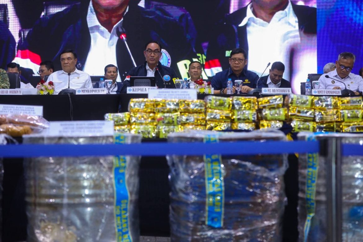 BNN RI Musnahkan Barang Bukti 12 Kasus Narkotika, 25 Tersangka Diamankan